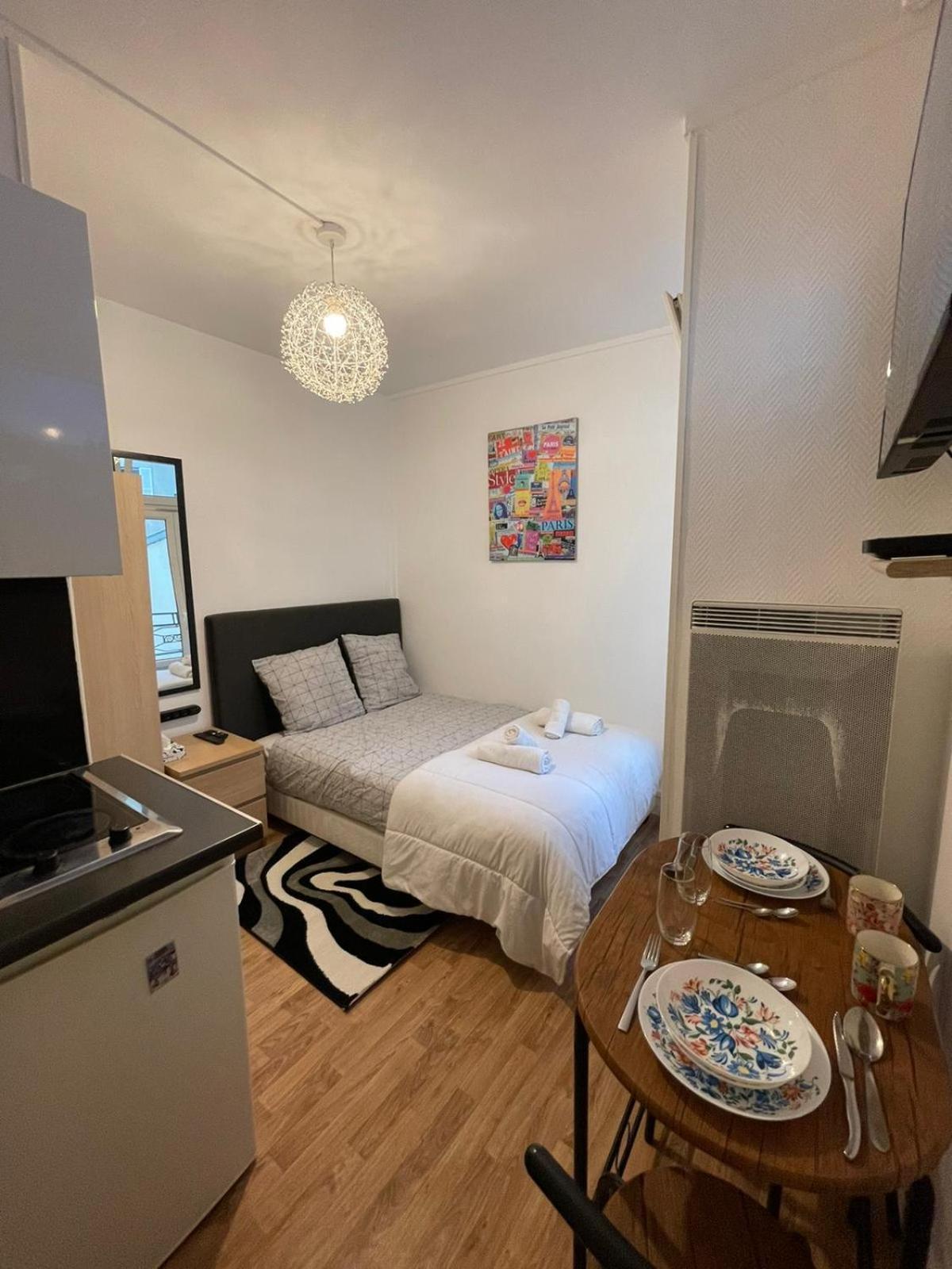 Dame De Fer Apartment Paris Bagian luar foto