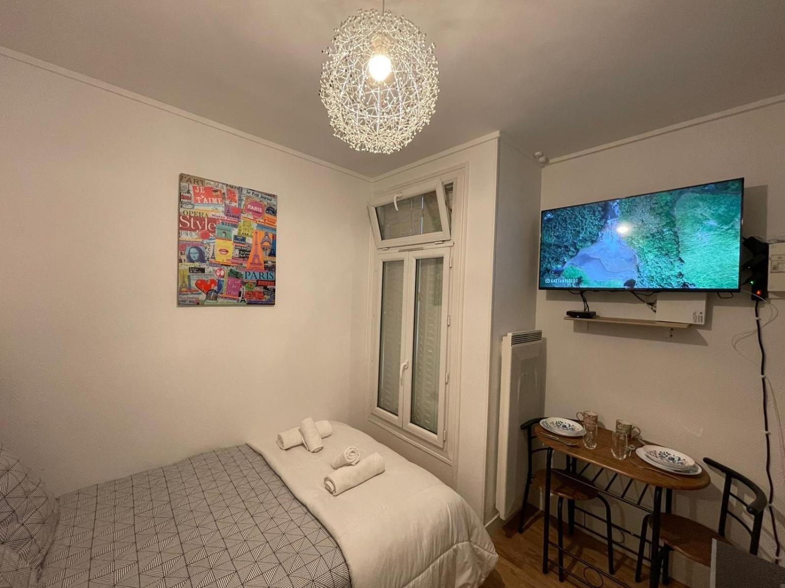 Dame De Fer Apartment Paris Bagian luar foto